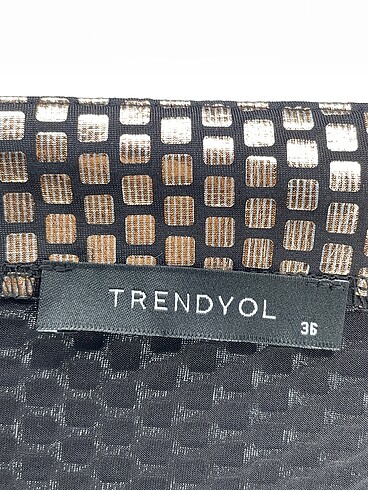 36 Beden çeşitli Renk Trendyol & Milla Bluz %70 İndirimli.