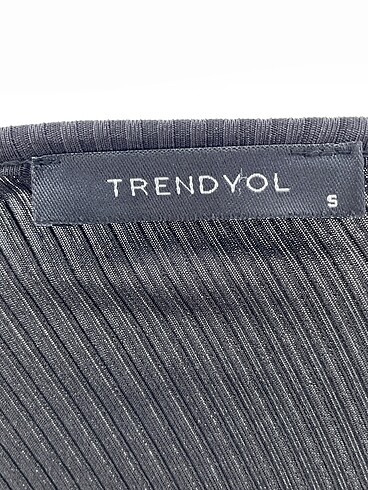 s Beden siyah Renk Trendyol & Milla Bluz %70 İndirimli.