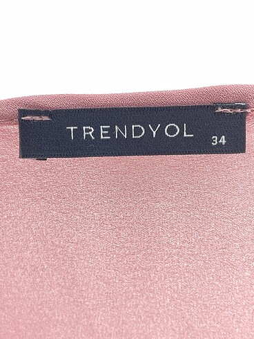 34 Beden pembe Renk Trendyol & Milla Bluz %70 İndirimli.