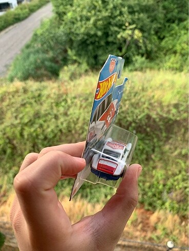  Beden Hot wheels Porsche kutusu açık çiziği yok