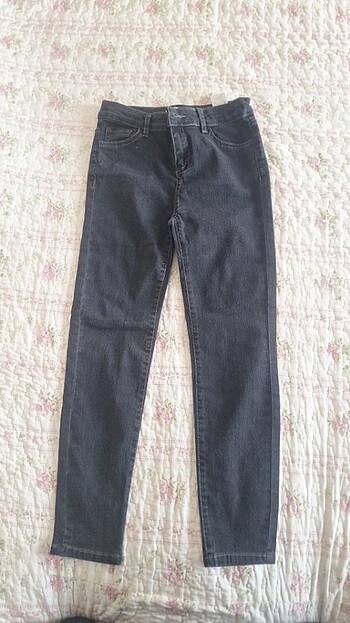 Erkek çocuk kot pantalon