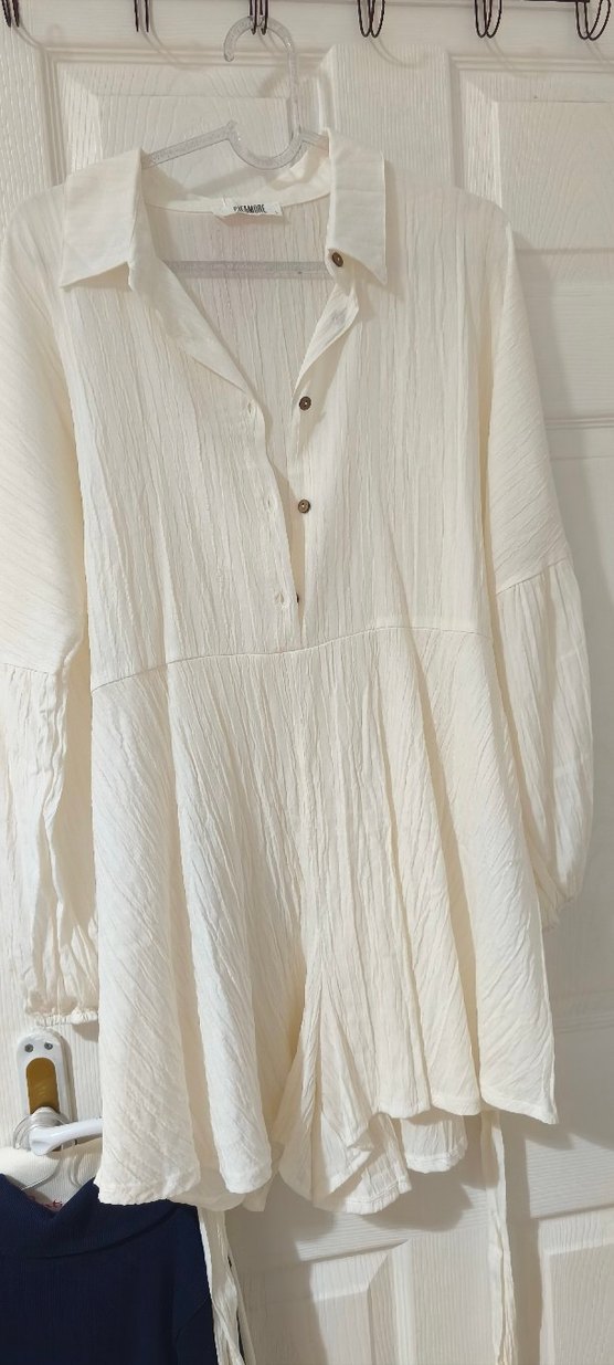 Düğmeli Beyaz Tulum - Görsel 2