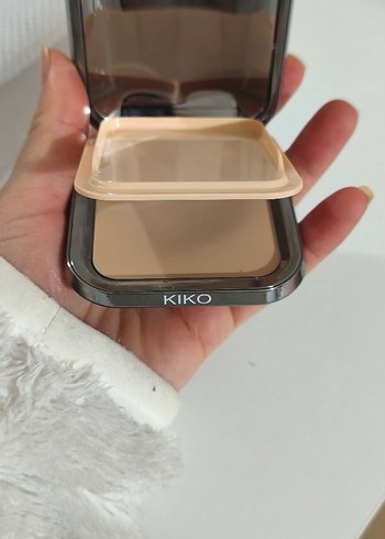 Mat Bitişli Sıkıştırılmış Pudra Fondöten SPF 30 - Görsel 3