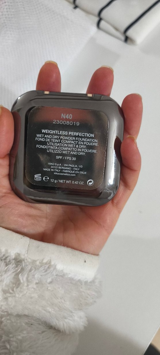 Mat Bitişli Sıkıştırılmış Pudra Fondöten SPF 30 - Görsel 4