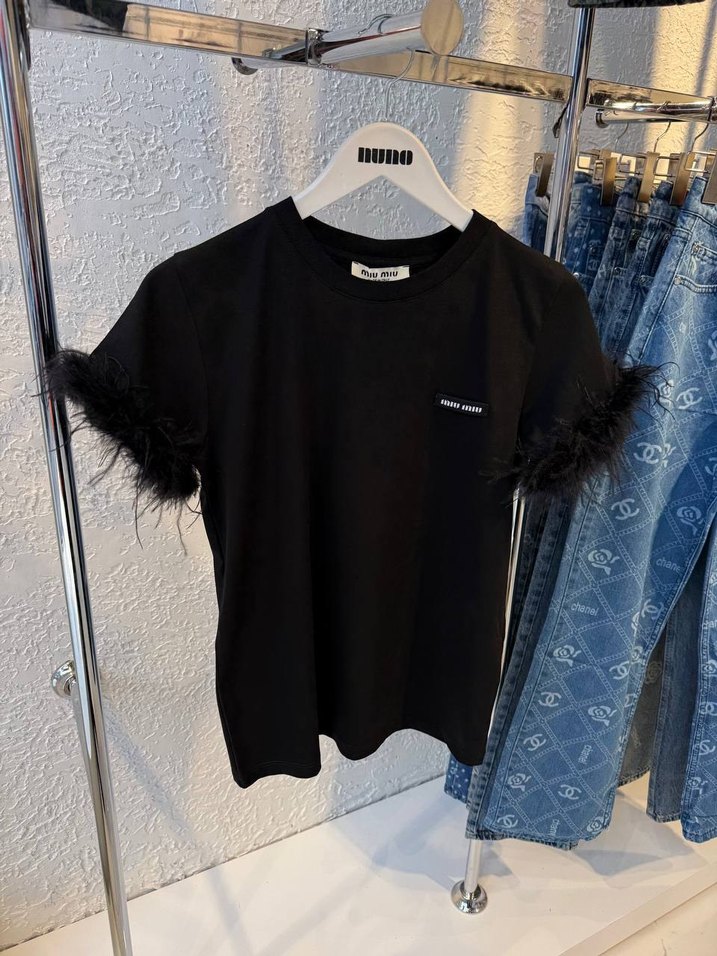 Kısa Kollu Beyaz Tüy Detaylı Tişört MİU MİU - Görsel 2