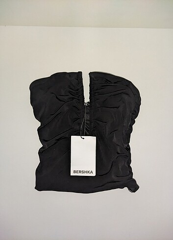 Bershka v yaka crop top 