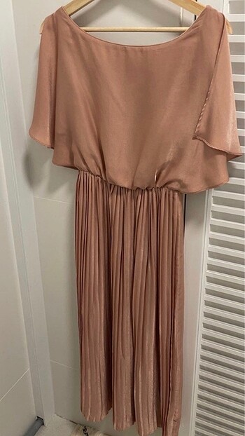 H&M H&M -Pudra Rengi Piliseli Elbise