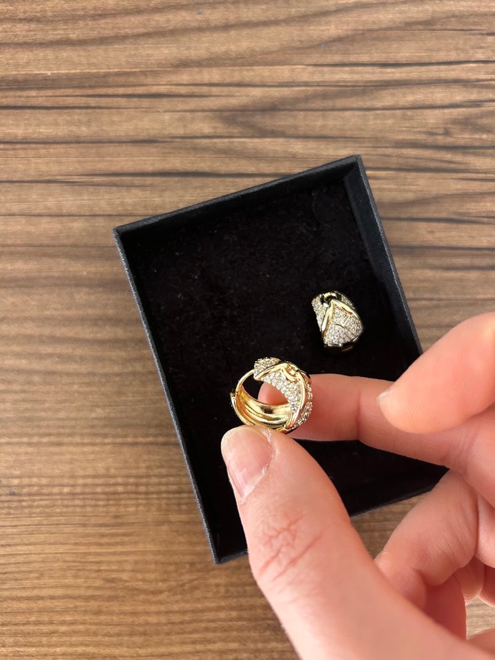 Gold Çelik Küpe - Görsel 2