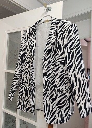 Zara Zebra desenli blazer ceket astarli