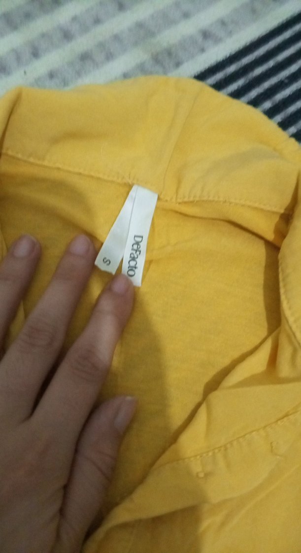 Sarı Kolsuz Keten Gömlek - Görsel 3