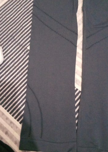 Gri Kadın Spor Tayt Yırtmaçlı Normal Boy - Görsel 2