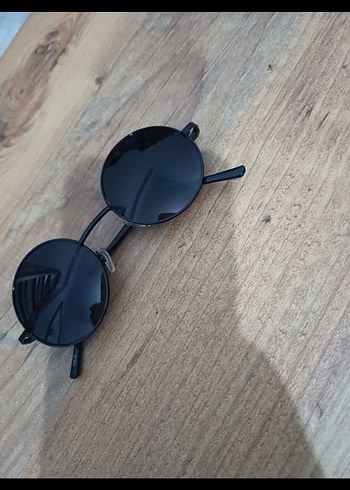 Şeffaf Siyah Yuvarlak Retro Güneş Gözlüğü - Görsel 2