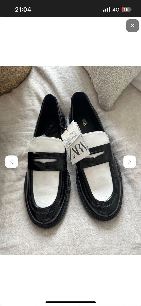 Parlak Siyah-Beyaz Tokalı Kadın Loafer zara - Görsel 2