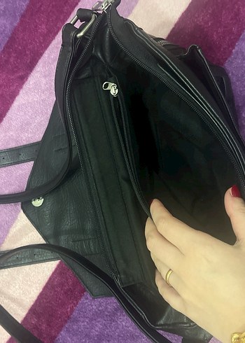 Kemer Detaylı Siyah Deri Kadın Çanta - Görsel 7