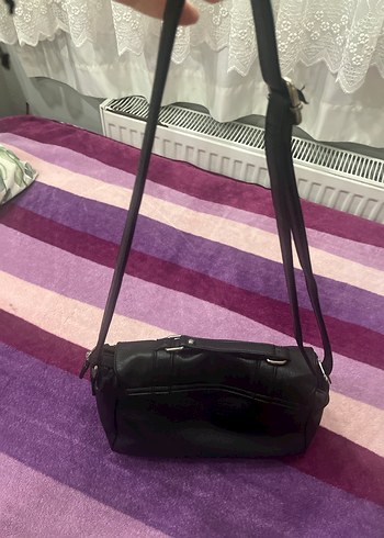 Kemer Detaylı Siyah Deri Kadın Çanta - Görsel 4