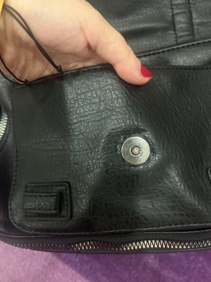 Kemer Detaylı Siyah Deri Kadın Çanta - Görsel 3