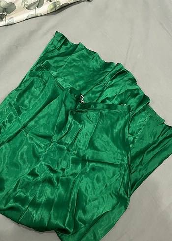 Saten Görünümlü Salaş Midi Etek - Görsel 7