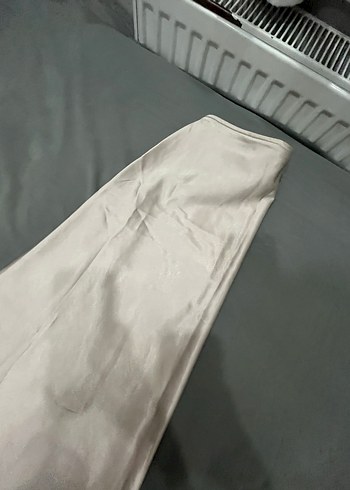 Krem Saten Midi Etek - Görsel 3