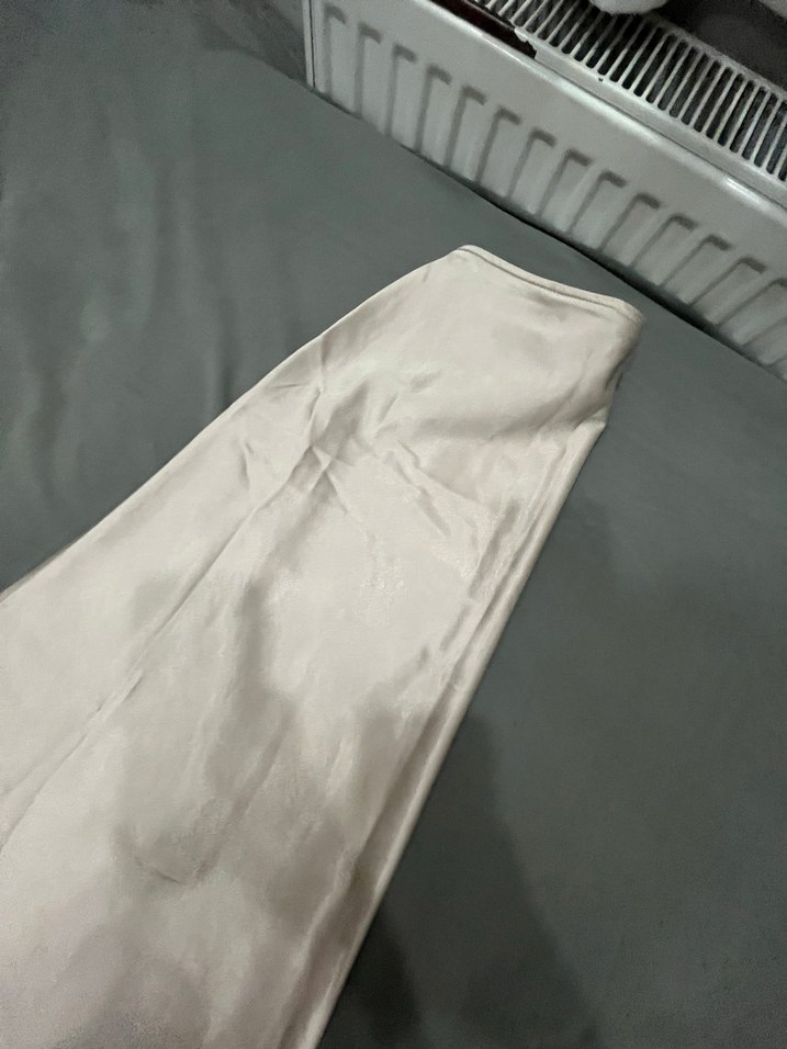 Krem Saten Midi Etek - Görsel 3