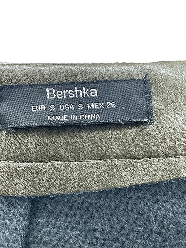s Beden çeşitli Renk Bershka Mini Etek %70 İndirimli.