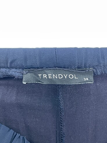 34 Beden lacivert Renk Trendyol & Milla Düz Kesim %70 İndirimli.
