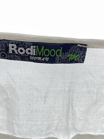 m Beden beyaz Renk Rodi Mood Bluz %70 İndirimli.