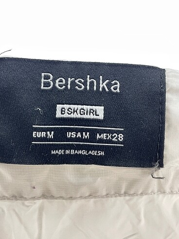 m Beden beyaz Renk Bershka Bomber %70 İndirimli.