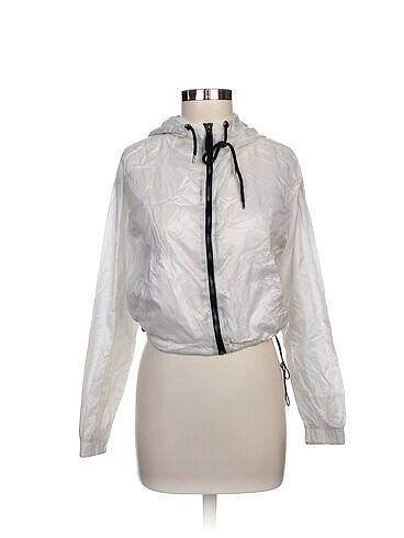 Bershka Bomber %70 İndirimli.