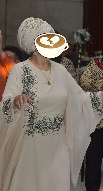 Diğer Tesettür abiye elbise