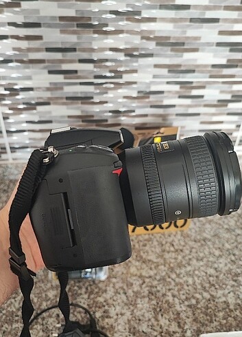 Nikon d7000 18-200mm lens