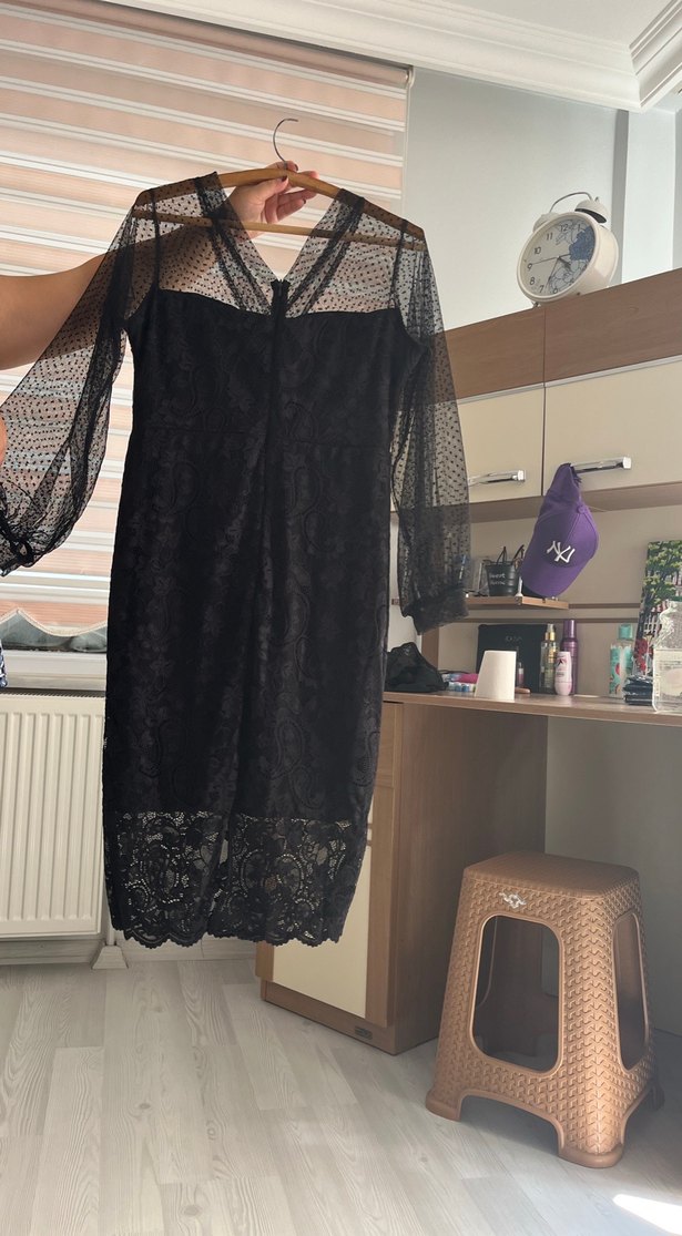 Dantel Detaylı Midi Elbise - Görsel 2