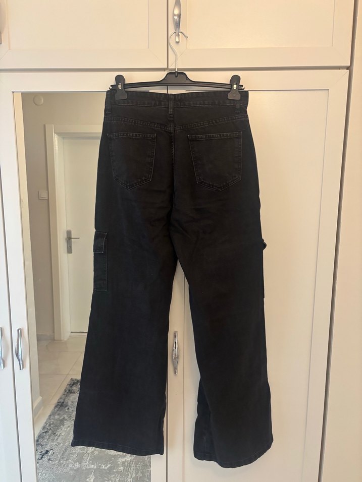 Siyah Kemerli Geniş Paça Kadın Kot Pantolon - Görsel 2
