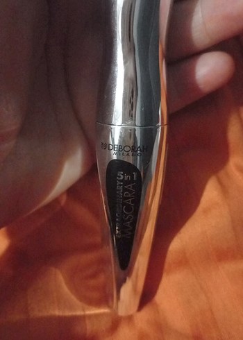 Deborah Milano Extraordinary 5 in 1 Siyah Maskara - Görsel 4