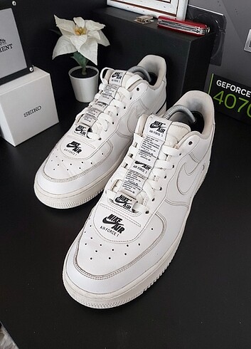 Nike Air Force LV8