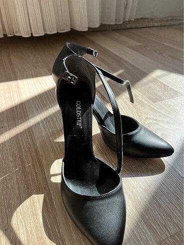 Diğer siyah stiletto