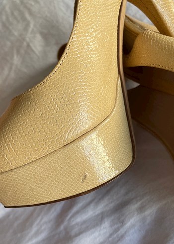 Bej Yılan Derisi Desenli Topuklu Kadın Ayakkabı - Görsel 8