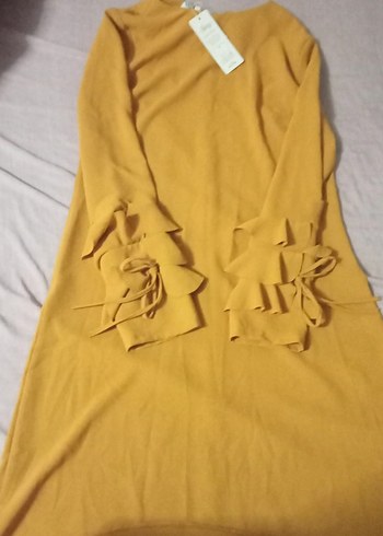 Sarı Kolsuz Fırfırlı Midi Tunik