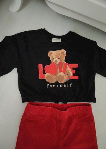 5 Yaş Beden Kız Çocuk Kırmız pantolon ve Baskılı Sweatshirt
