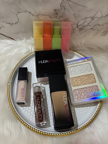 Huda Beauty 6li Makyaj Seti
