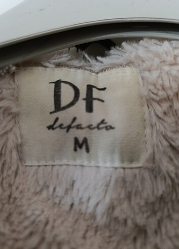 m Beden Defacto marka mont