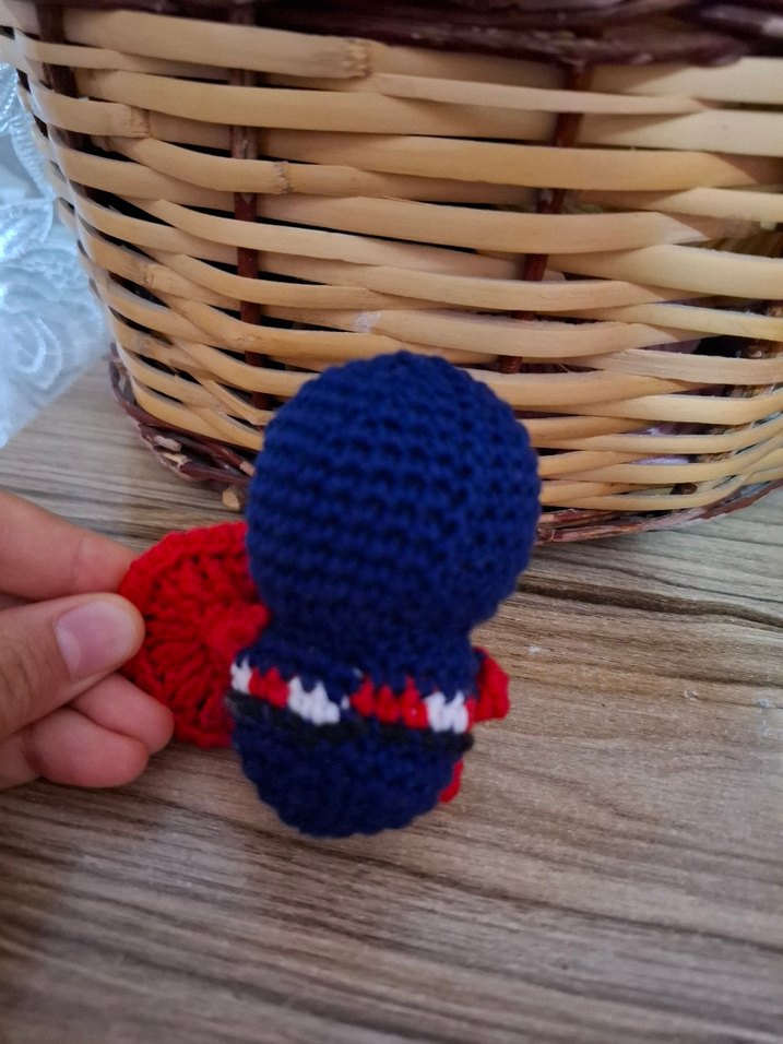 Renkli Örgü Süper Kahraman Figürü kaptan amerikan - Görsel 3