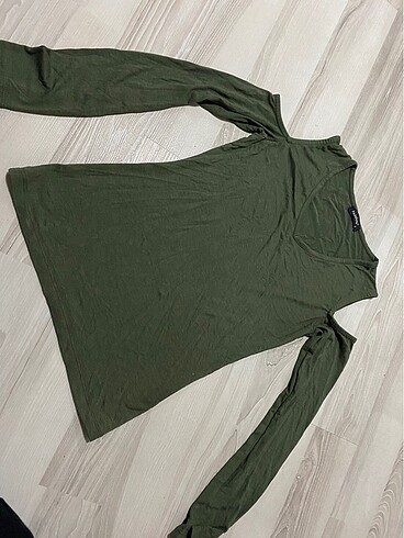 Omuz dekolteli bluz - Görsel 2