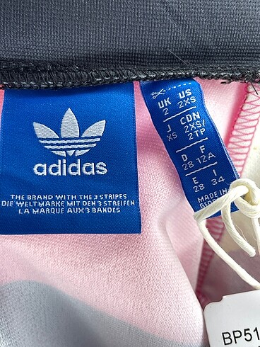 xs Beden çeşitli Renk Adidas Kısa Elbise %70 İndirimli.
