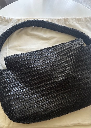 Massimo Dutti Siyah Deri Örgü Çanta