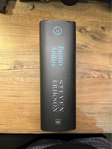  Malazan 3. Kitap