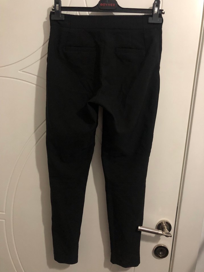 Düğmeli Siyah Kadın Kumaş Pantolon - Görsel 2