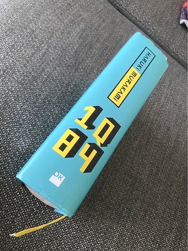 HARUKI MURAKAMI 1Q84