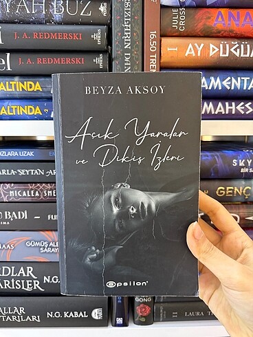 Açık Yaralar ve Dikiş İzleri-Beyza Aksoy-ciltsiz