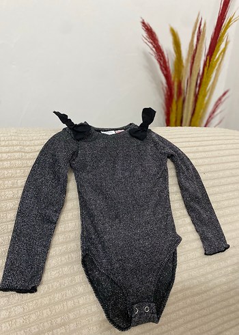 Kız bebek zıbın