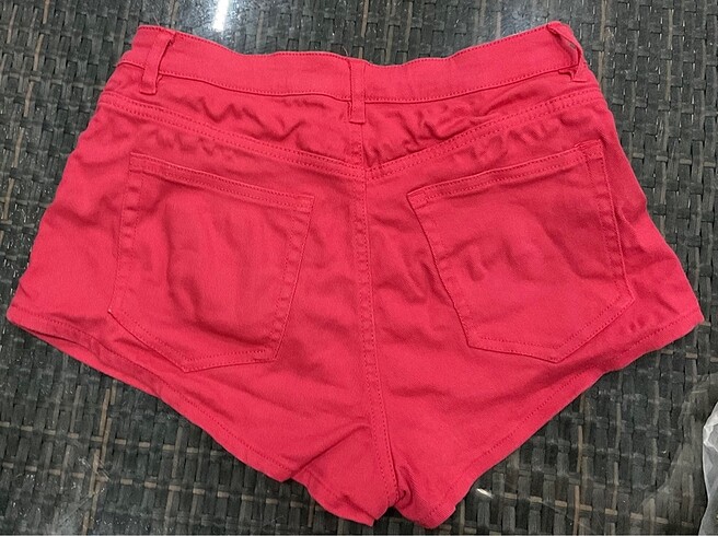 m Beden H&M kırmızı mini jean şort